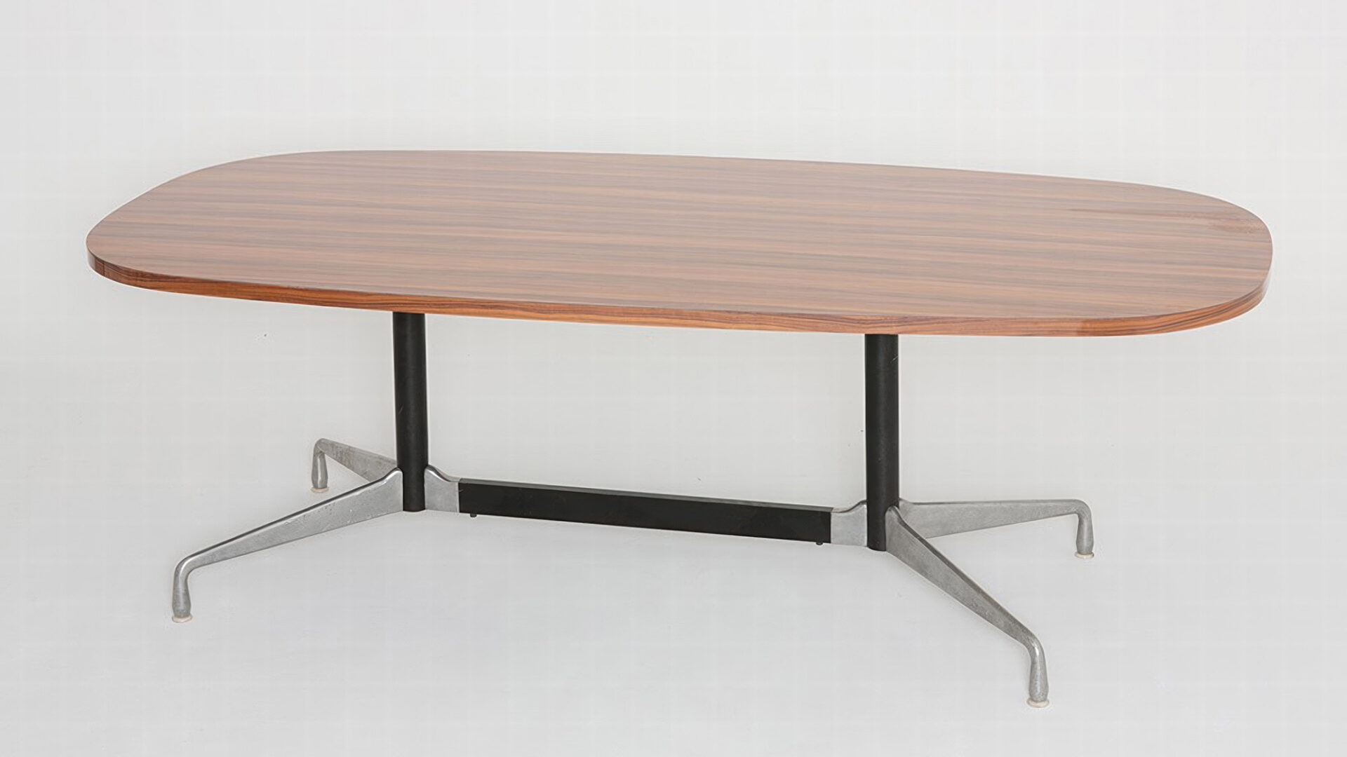 Table Charles et Ray Eames